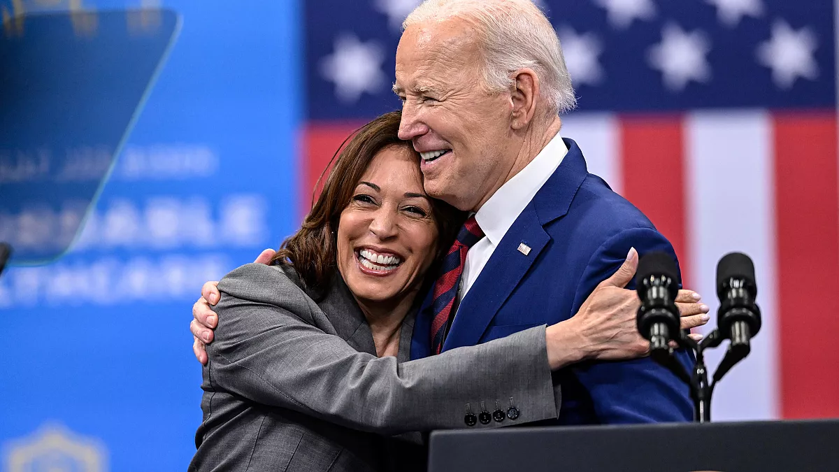 Reconfiguração Eleitoral nos EUA: Biden Desiste e Abre Caminho para Kamala Harris