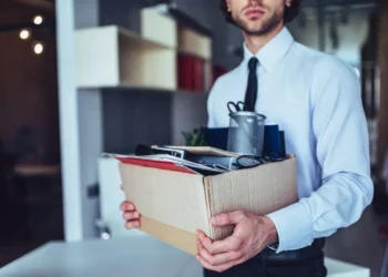 Você sabia? Alguns trabalhadores não podem ser demitidos em dezembro; entenda