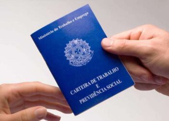 Trabalhador CLT pode pedir demissão nas férias? Veja as regras