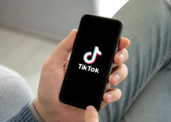 TikTok é alvo de operações por suposta interferência em eleições; veja