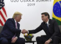 Trump convida Bolsonaro para posse presidencial, que aguarda liberação; entenda