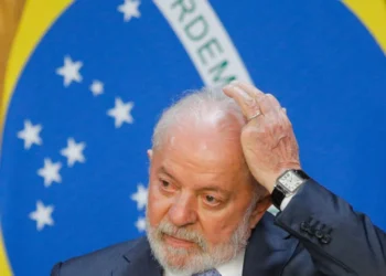 CANETADA de Lula libera 13° salário do INSS para brasileiros; saiba quando