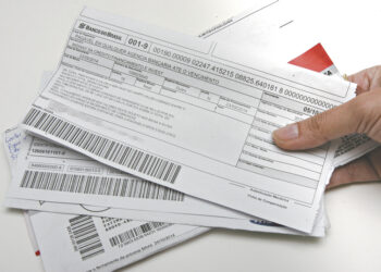 Brasileiros começam o ano com desconto em duas contas mensais; veja quais