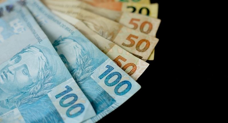 Novo salário mínimo ultrapassa R$ 1.700: veja a categoria que poderá receber